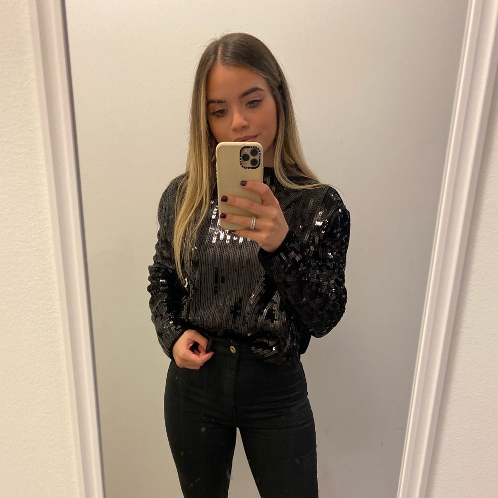 Back sequin cropped top